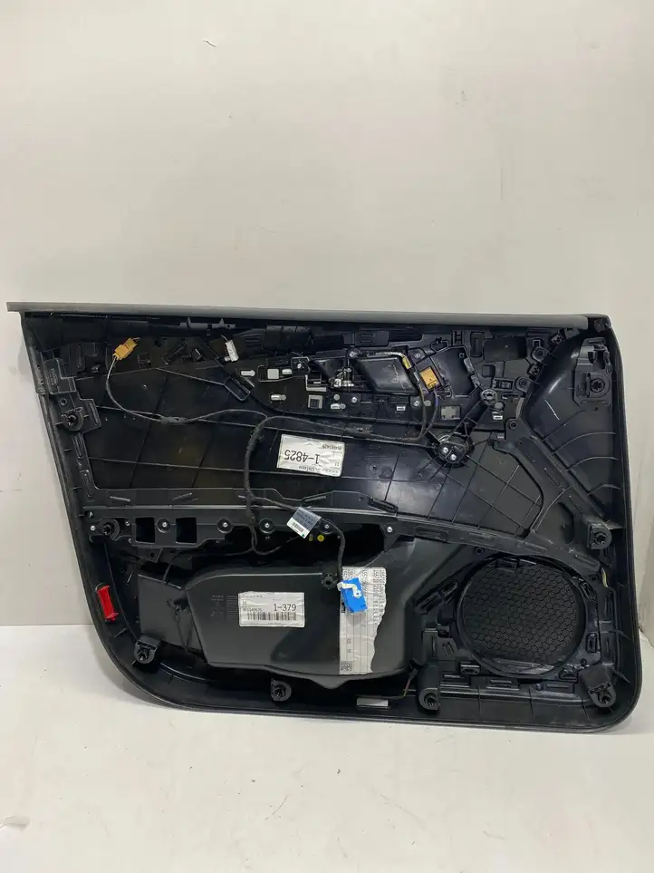Audi A4 S4 B9 (2015 - 2019) 8W0867134 Обшивка передней двери — фото 3