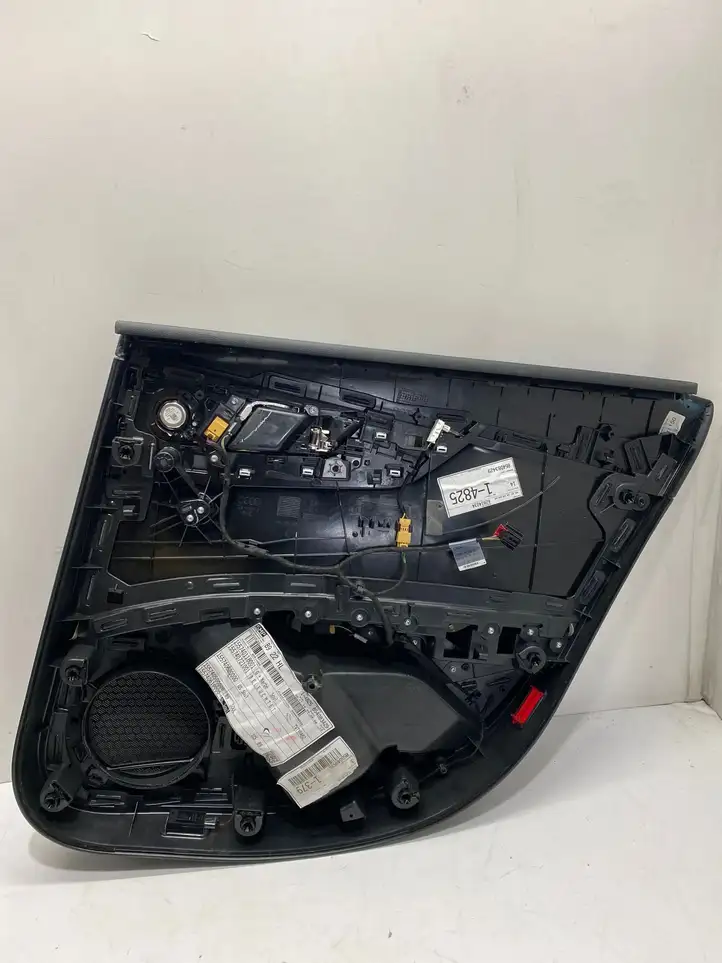 Audi A4 S4 B9 (2015 - 2019) 8W0867487 Обшивка задней двери — фото 3