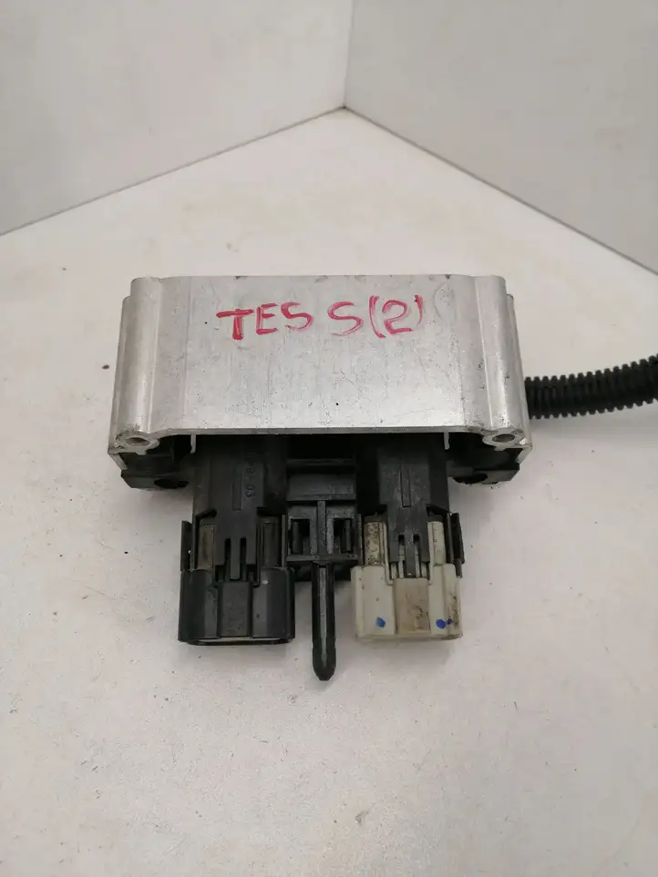 Tesla Model S (2012 - 2016) 100331100B Прочая электропроводка — фото 1