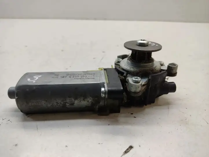 Chrysler 300C (2005 - 2011)  0390203001  Моторчик сиденья