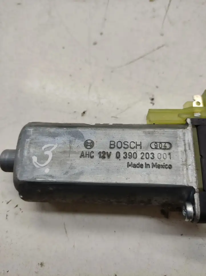 Chrysler 300C (2005 - 2011)  0390203001  Моторчик сиденья