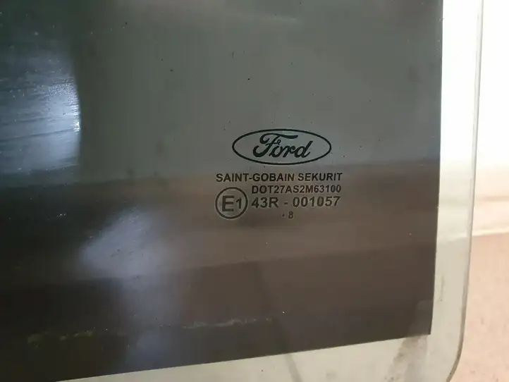 Ford C-MAX I (2007 - 2010) Стекло задней двери — фото 2