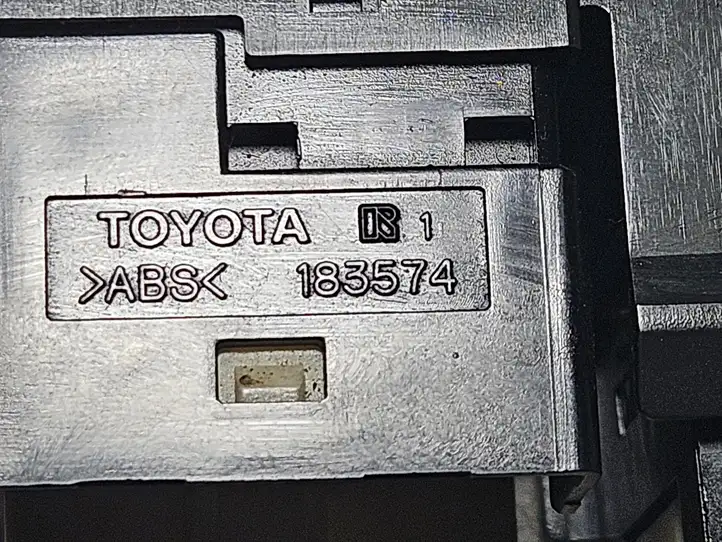 Toyota Corolla Verso E121 (2001 - 2004) 183574 Включатель зеркал — фото 4