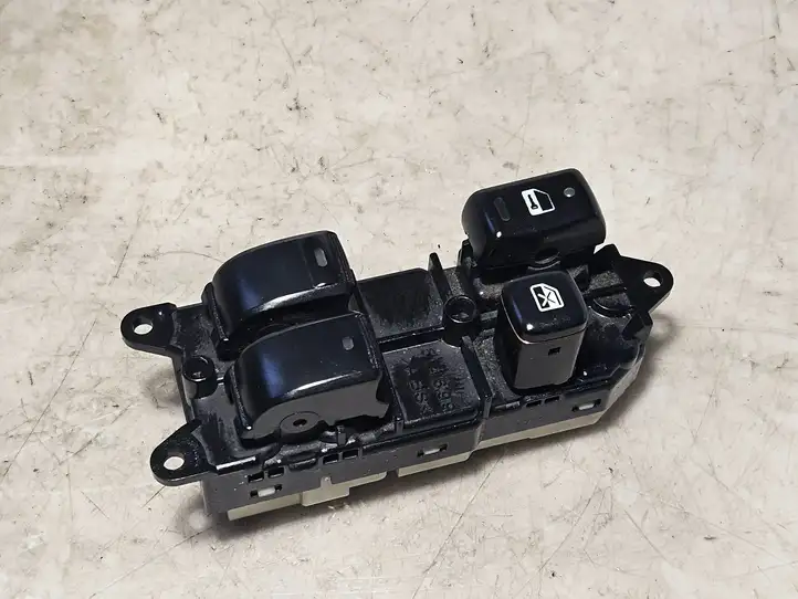 Toyota Corolla Verso E121 (2001 - 2004) 8404013060 Блок кнопок стеклоподъемников — фото 2