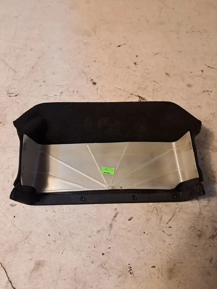 BMW 5 E60 E61 (2004 - 2010)  7034117 Обшивка рулевого колеса (руля)