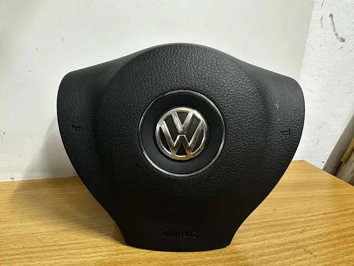 Volkswagen PASSAT B7 (2011 - 2014) 3C8880201T Подушка безопасности руля — фото 4