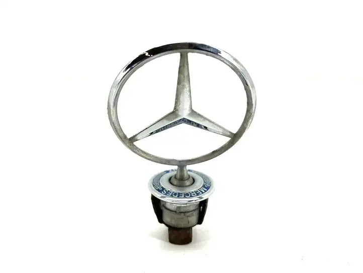 Mercedes-Benz E W211 (2002 - 2009) Эмблема автомобиля — фото 4