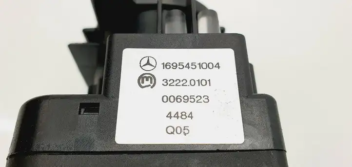 Mercedes-Benz A W169 (2004 - 2012) 1695451004 Включатель фонарей — фото 4
