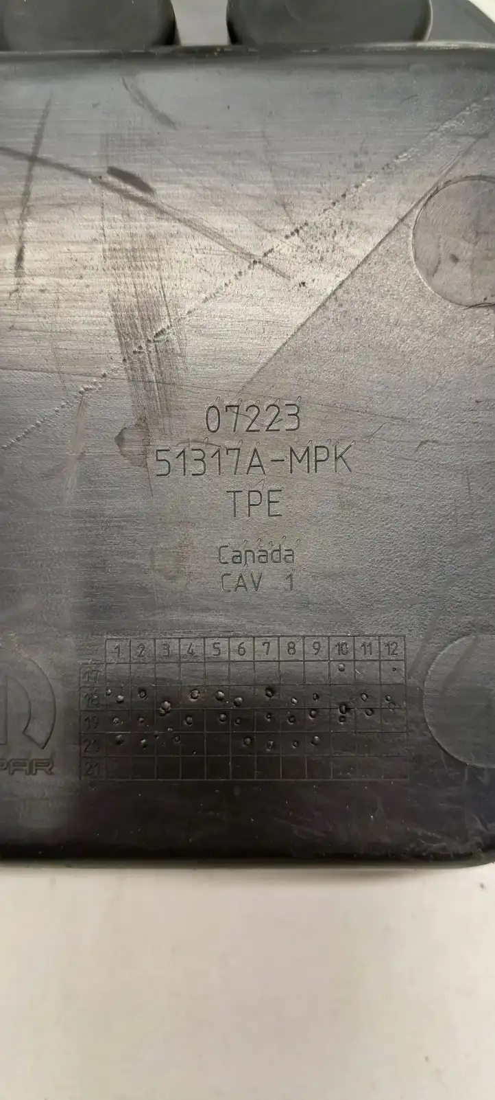 Dodge Ram (2018 - ) 51317AMPK Ящик центральной консоли — фото 2