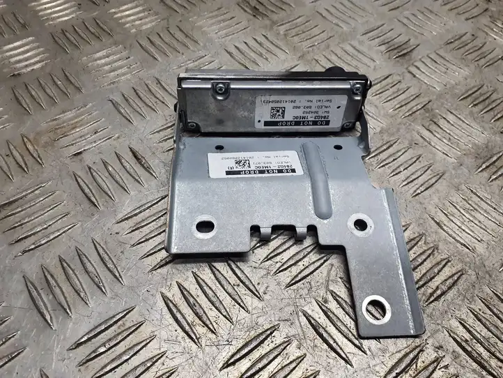 Infiniti Q70 Y51 (2013 - 2019) 284G31ME0C Камера в лобовом стекле — фото 2