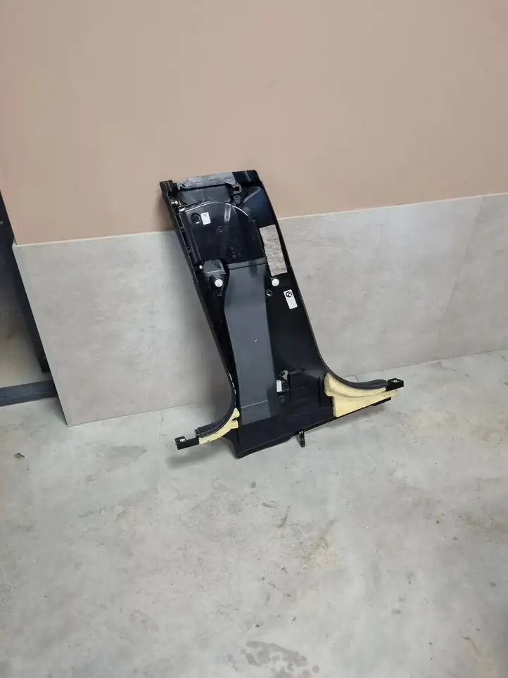 BMW 7 F01 F02 F03 F04 (2008 - 2016)  7340650 Отделка стойки (B) (нижняя)