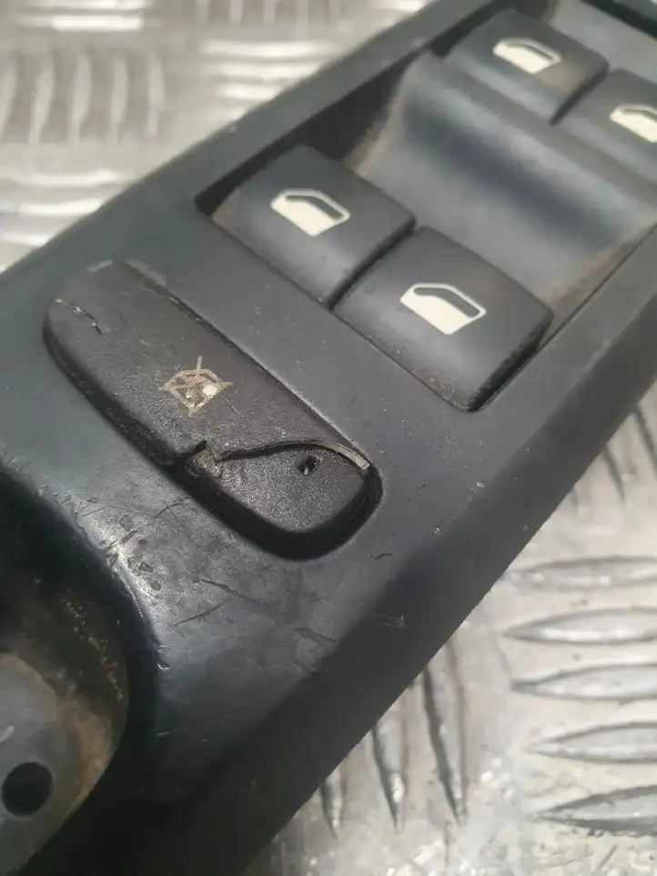 Peugeot 407 (2004 - 2011) 96468704XT Кнопка стеклоподъемников — фото 2