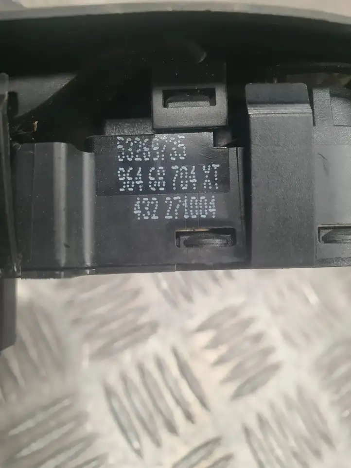 Peugeot 407 (2004 - 2011) 96468704XT Кнопка стеклоподъемников — фото 4