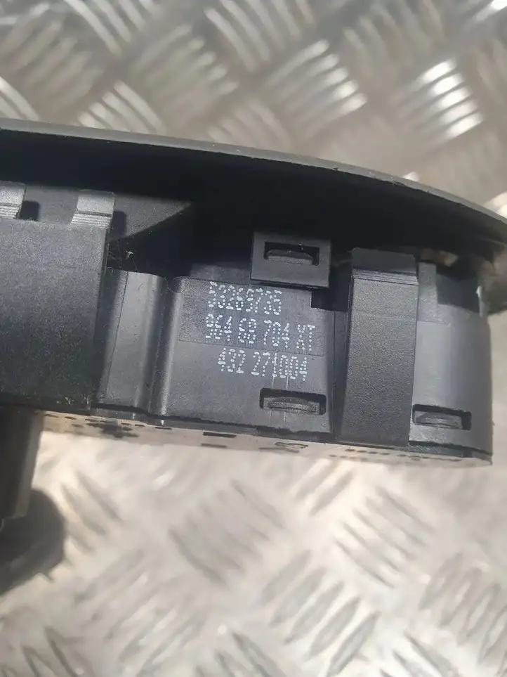 Peugeot 407 (2004 - 2011) 96468704XT Кнопка стеклоподъемников — фото 8