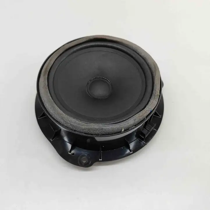 Audi Q5 (2017 - )  80A035411 Громкоговоритель (громкоговорители) в задних дверях