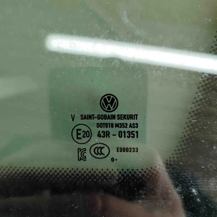 Volkswagen ID.4 (2020 - ) 11A845042 Форточка двери — фото 8