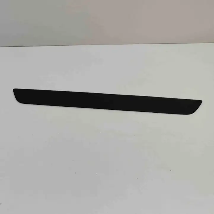 Tesla Model 3 (2017 - 2023) 150476300C Внутренняя отделка переднего порога — фото 1
