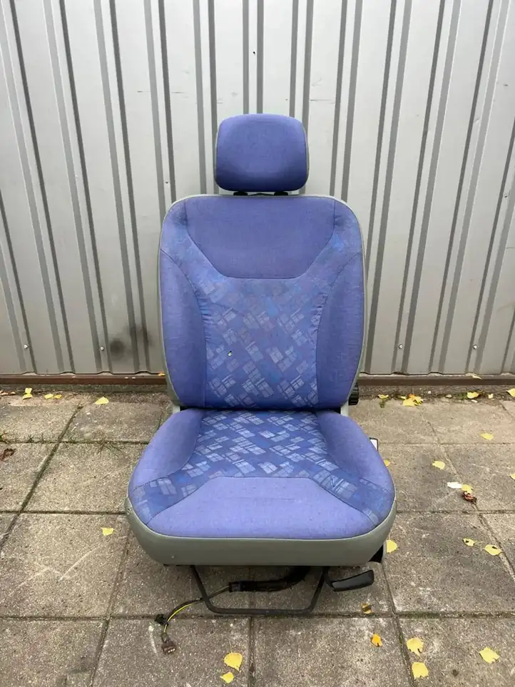 Opel Vivaro (2001 - 2006) Переднее сиденье пассажира — фото 2