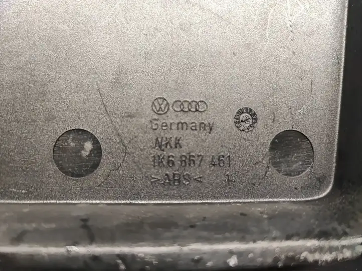 Volkswagen Golf VI (2009 - 2013) 1K6867461 Прочие детали салона — фото 7