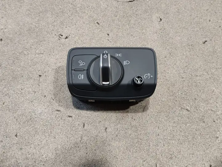 Audi TT TTS RS Mk3 8S (2014 - 2018) 8V0941531T Включатель фонарей — фото 1