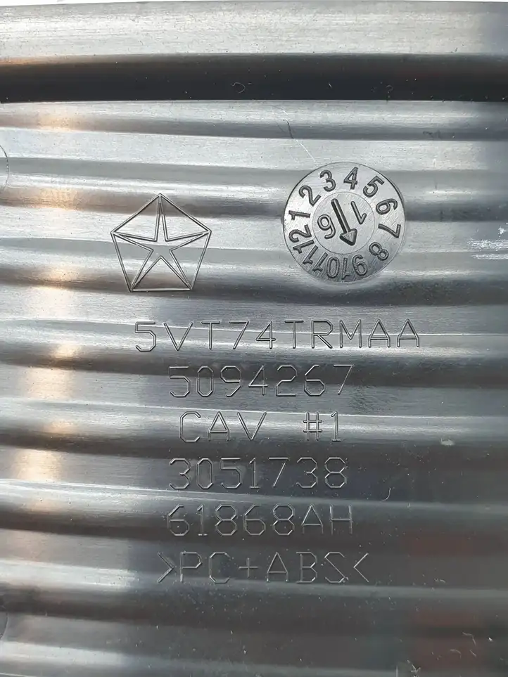 Chrysler Pacifica (2016 - ) 5YT74TRMAA Датчик света — фото 3