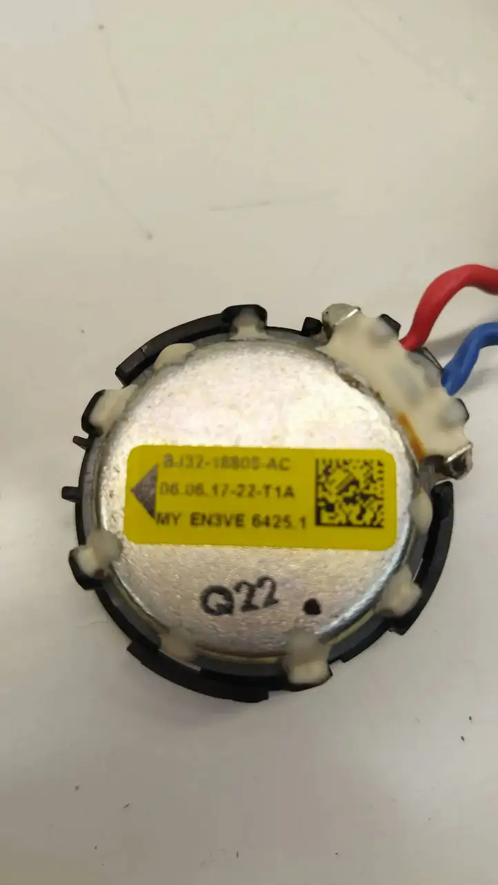 Land Rover Range Rover Sport (2013 - 2017)  BJ3218805AC Высокочастотный динамик задних дверей 