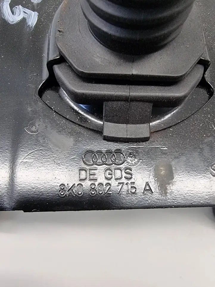 Toyota RAV 4 (XA50) (2018 - ) 8K0862715A Держатель аккумулятора — фото 5