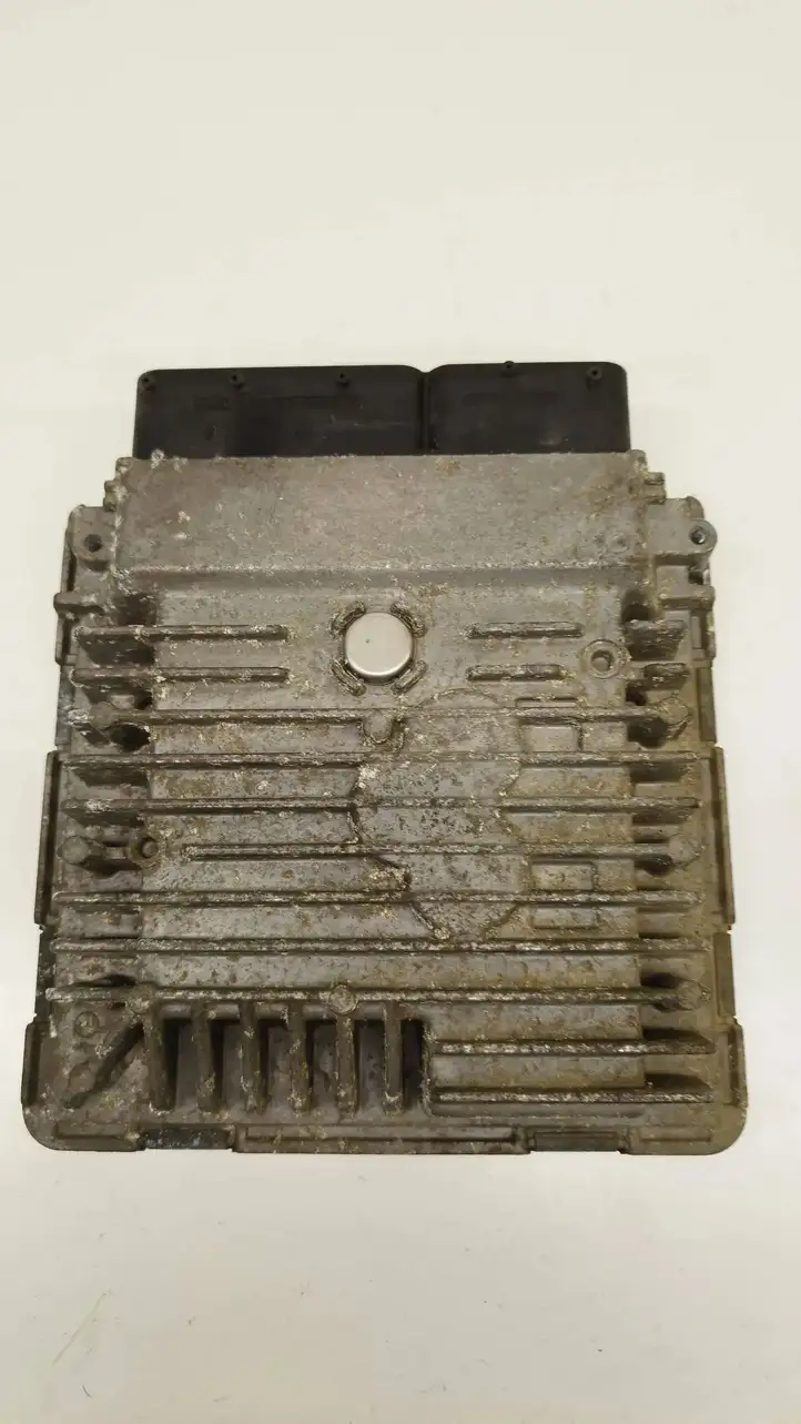 Skoda Roomster (2010 - 2015)  03L906023LK Блок управления двигателя