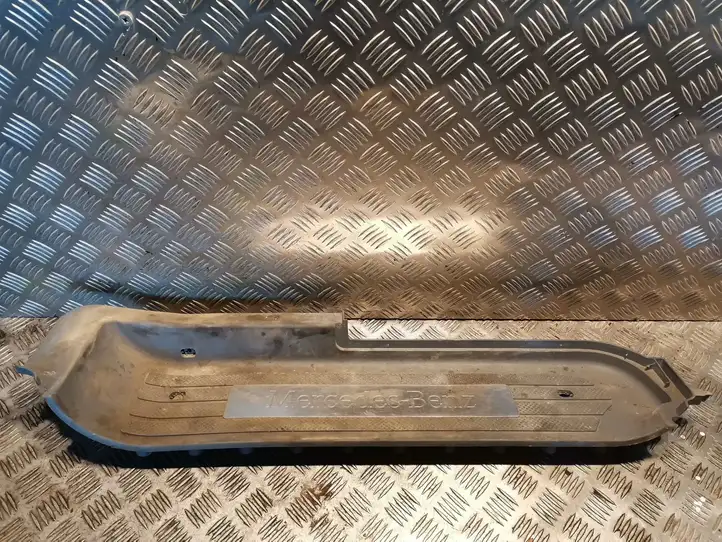 Mercedes-Benz Vito Viano W639 (2003 - 2010) 6396860910 Верхняя обшивка стойки B — фото 1