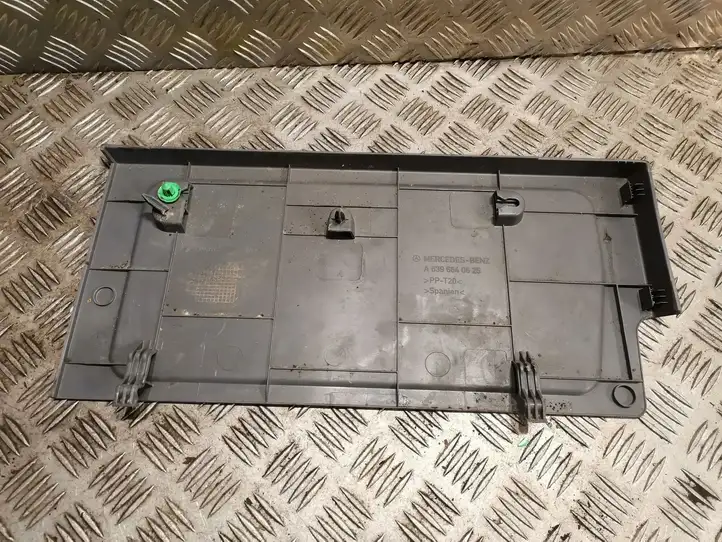 Mercedes-Benz Vito Viano W639 (2003 - 2010) 6396640625 Прочие внешние детали — фото 3