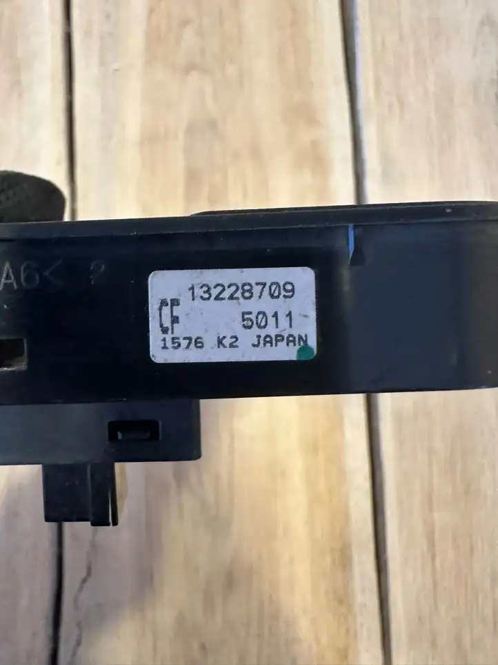 Opel Zafira B (2008 - 2014) 13228709 Блок кнопок стеклоподъемников — фото 4
