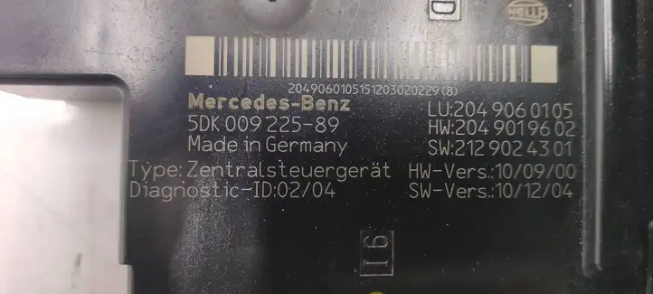 Mercedes-Benz C W204 (2007 - 2014) 5DK00922589 Блок предохранителей — фото 6