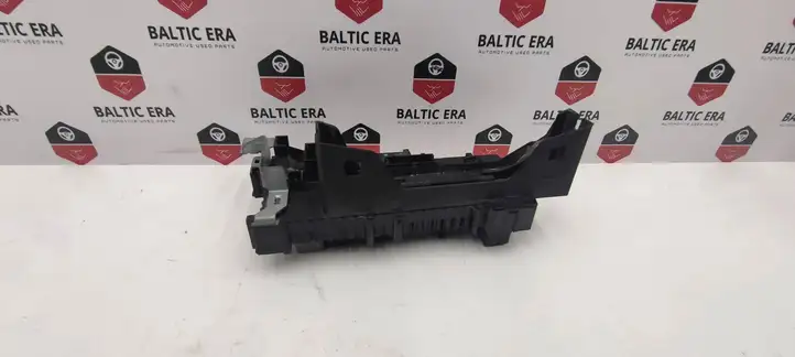 Mercedes-Benz C W204 (2007 - 2014)  168298 Блок предохранителей