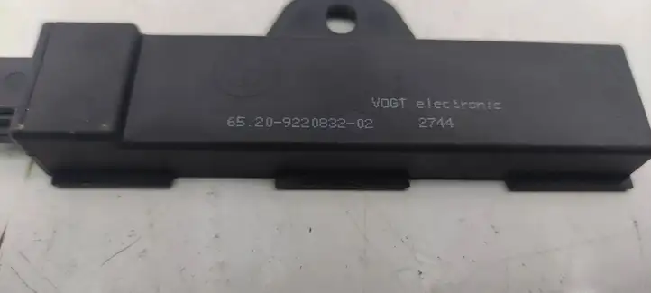 BMW 5 F10 F11 (2009 - 2016) 9220832 Антенна бесключевого доступа — фото 4