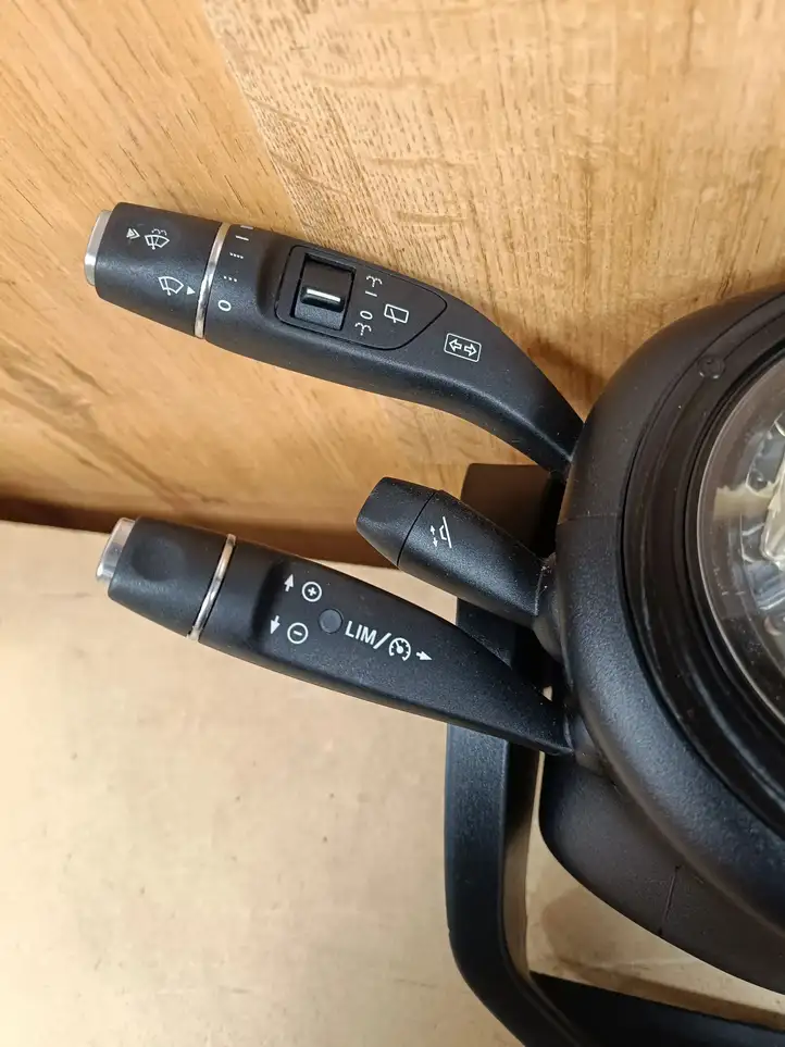 Mercedes-Benz GLC X253/C253 (2015 - )  A2059002223 Включатель / ручка переключения передач