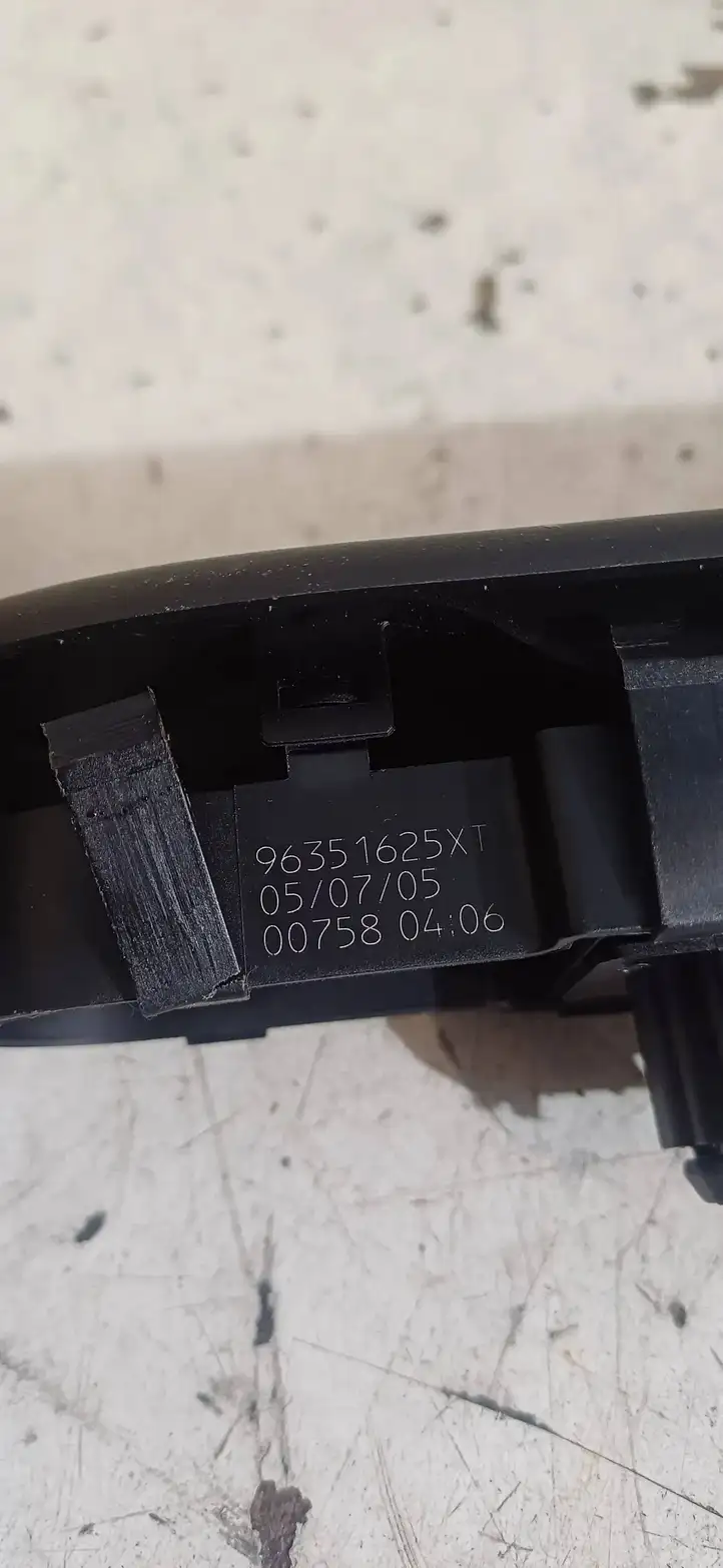 Peugeot 307 (2005 - 2008) 96351625XT Блок кнопок стеклоподъемников — фото 2