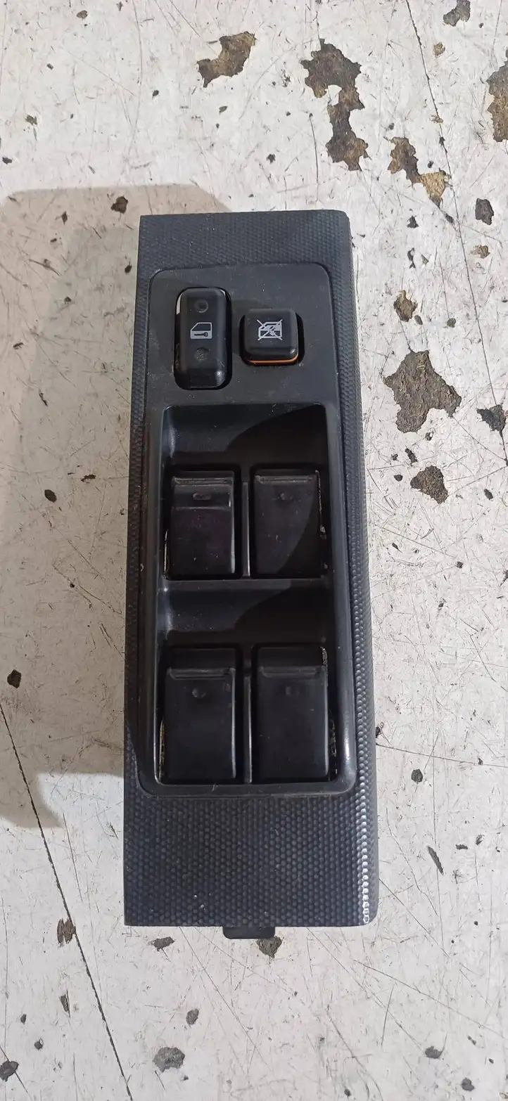 Toyota Corolla Verso E121 (2004 - 2007) 54355667D Кнопка стеклоподъемников — фото 1