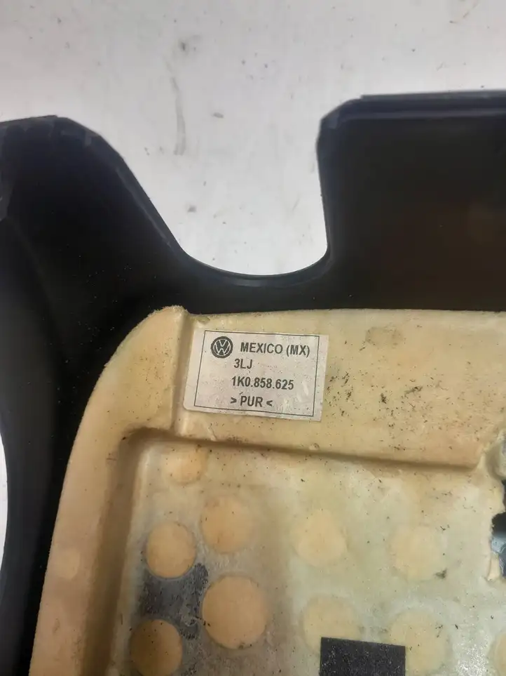 Volkswagen Jetta V (2005 - 2010) 1K0858625 Обшивка рулевой колонки — фото 3
