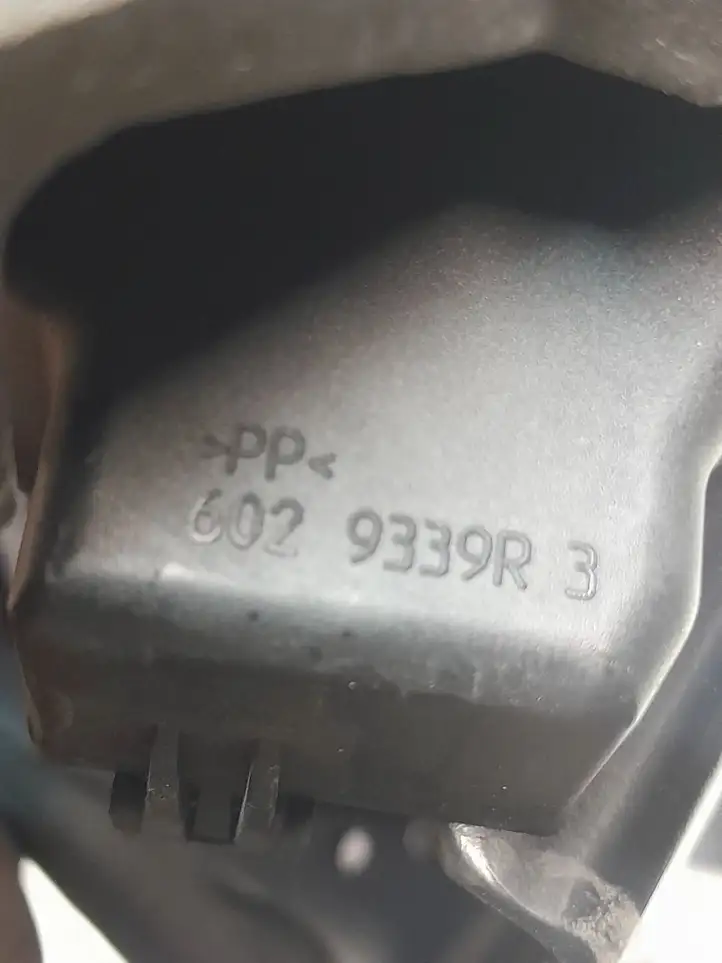 Volvo V50 (2004 - 2008) 6029339R3 Задний ремень безопасности — фото 3