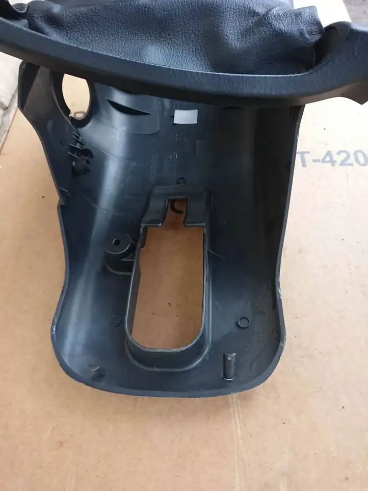 Toyota Avensis T250 (2003 - 2006) 4502405020 Обшивка рулевой колонки — фото 2