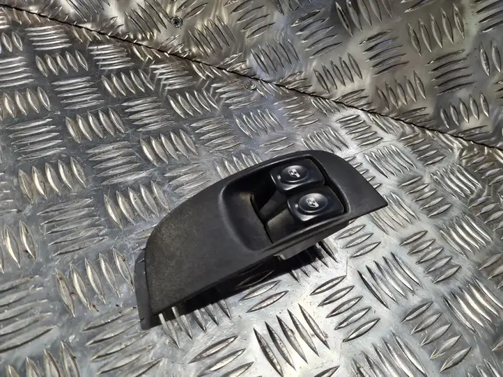Renault Megane I (1995 - 2002) Кнопка стеклоподъемников — фото 1
