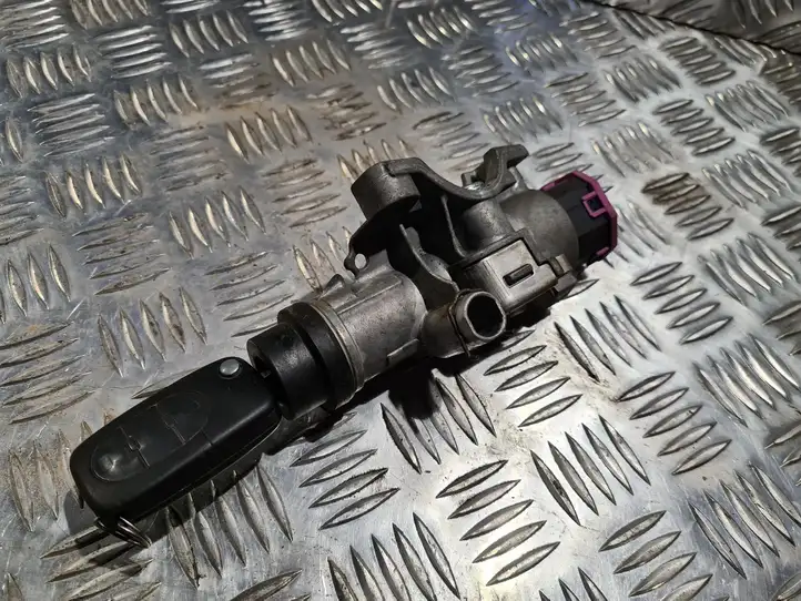 Audi A6 (2001 - 2004)  4B0905851 Замок зажигания