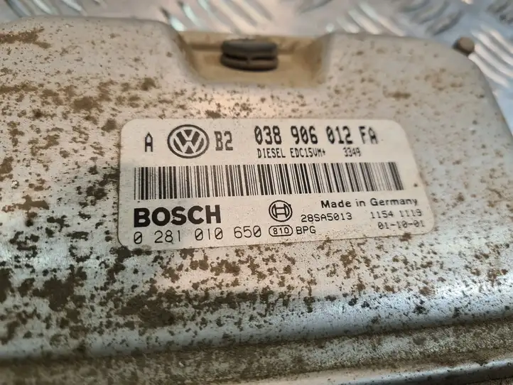 Volkswagen Golf IV (1998 - 2005) 038906012FA Блок управления двигателем (ЭБУ) — фото 2