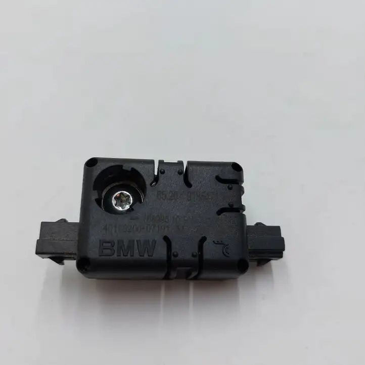 Mini Cooper Countryman R60 (2010 - 2016) 9185474 Усилитель антенны — фото 1