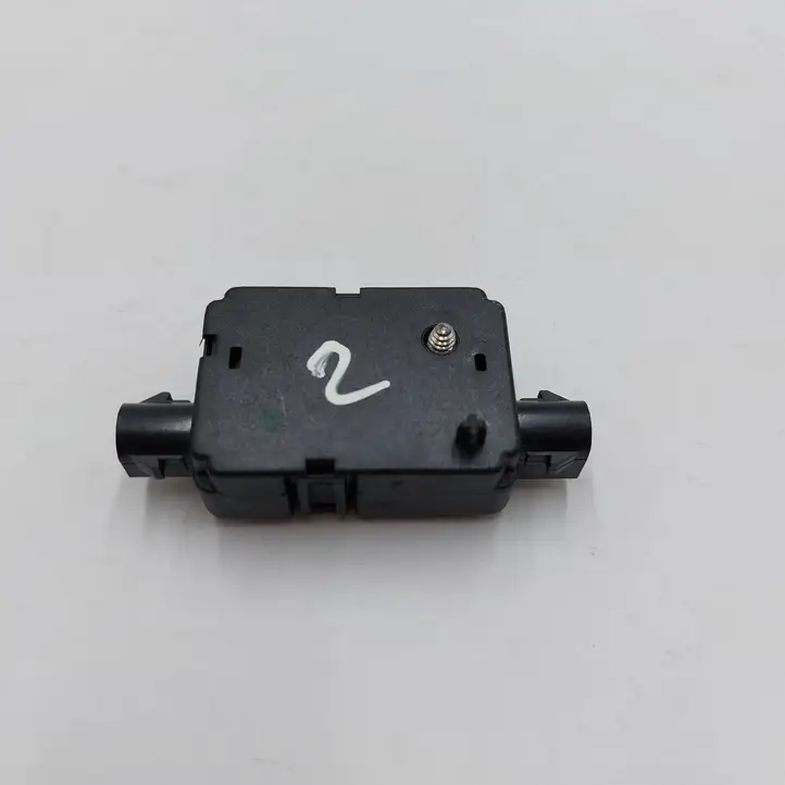 Mini Cooper Countryman R60 (2010 - 2016) 9185474 Усилитель антенны — фото 3