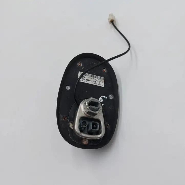 Mini Cooper Countryman R60 (2010 - 2016) GPS антенна — фото 3