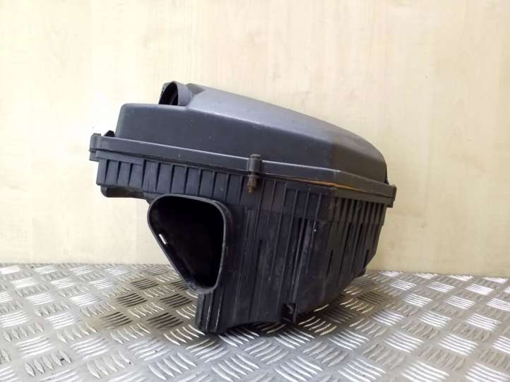 30748207 Volvo XC70 Oro filtro dėžė