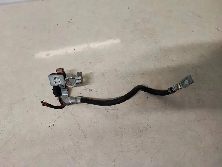 BMW 3 E92 E93 (2005 - 2014)  7616200 Минусовый провод (аккумулятора)