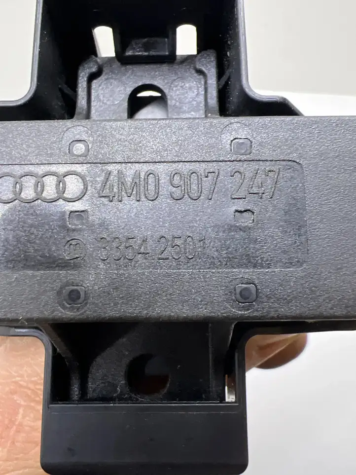 Audi Q7 4M (2015 - ) 4M0907247 Блок бесключевого доступа — фото 4