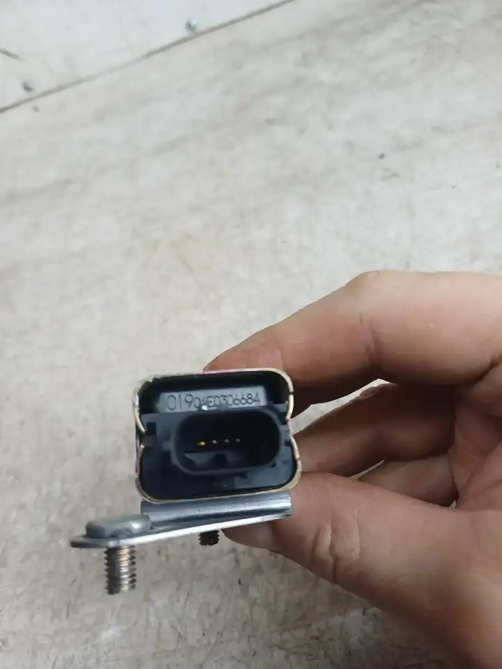 Toyota Corolla Verso E121 (2001 - 2004) 8986013010 Датчик удара SRS — фото 3